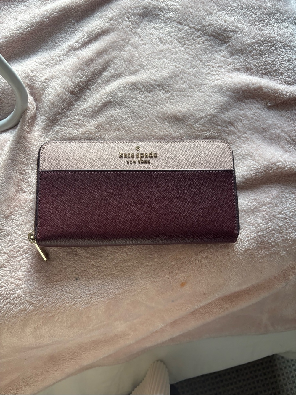kate spade two-tone blush pink and burgundy zip wallet